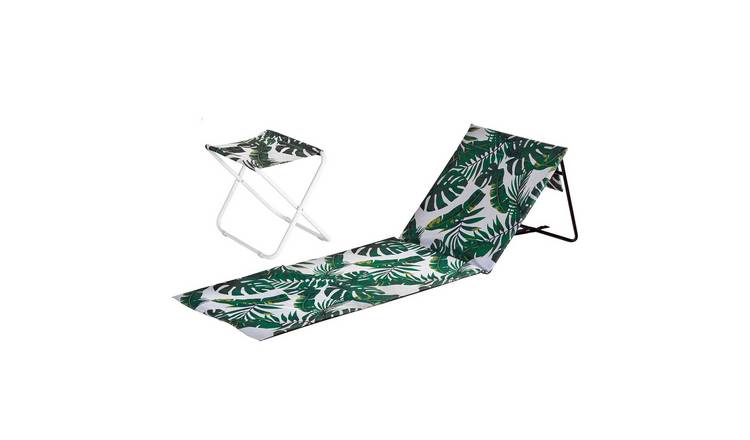 Harbour Housewares 2 Piece Folding Beach Set - Banana Leaf - Lounger and Stool