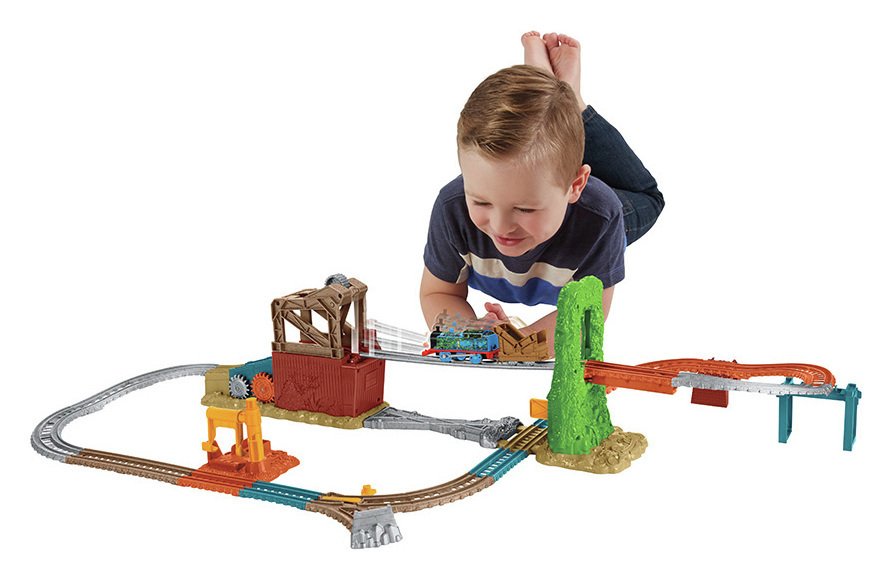 thomas and friends trackmaster scrapyard escape set