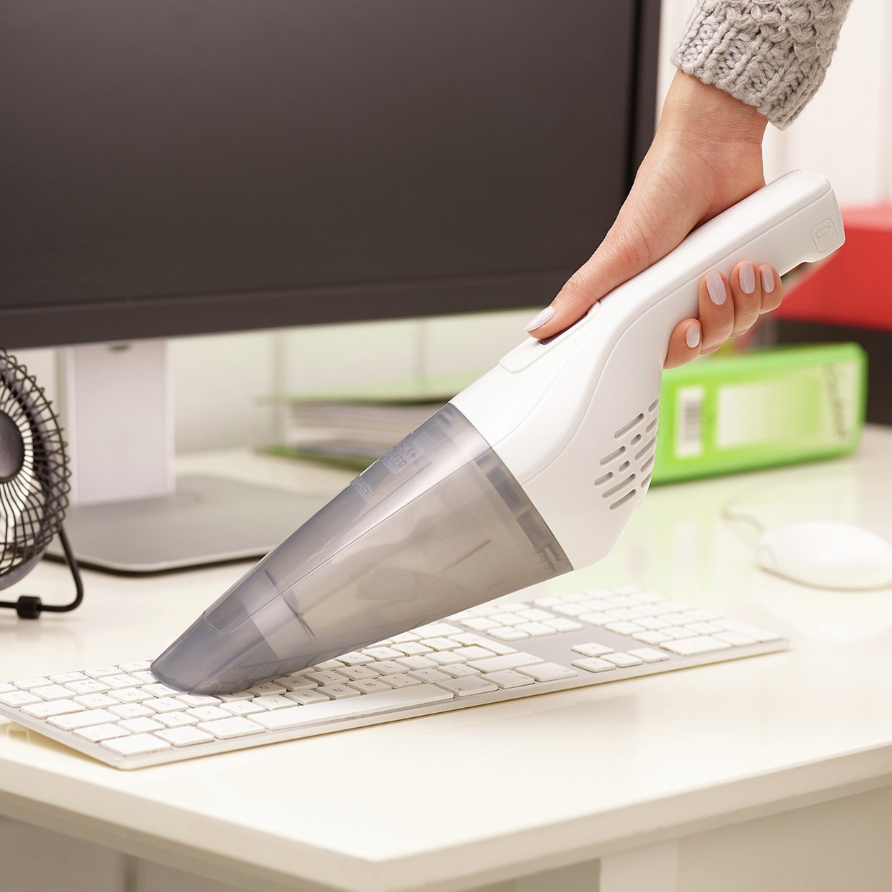 Black & Decker NVB115JL Dustbuster Handheld Vacuum Cleaner Reviews