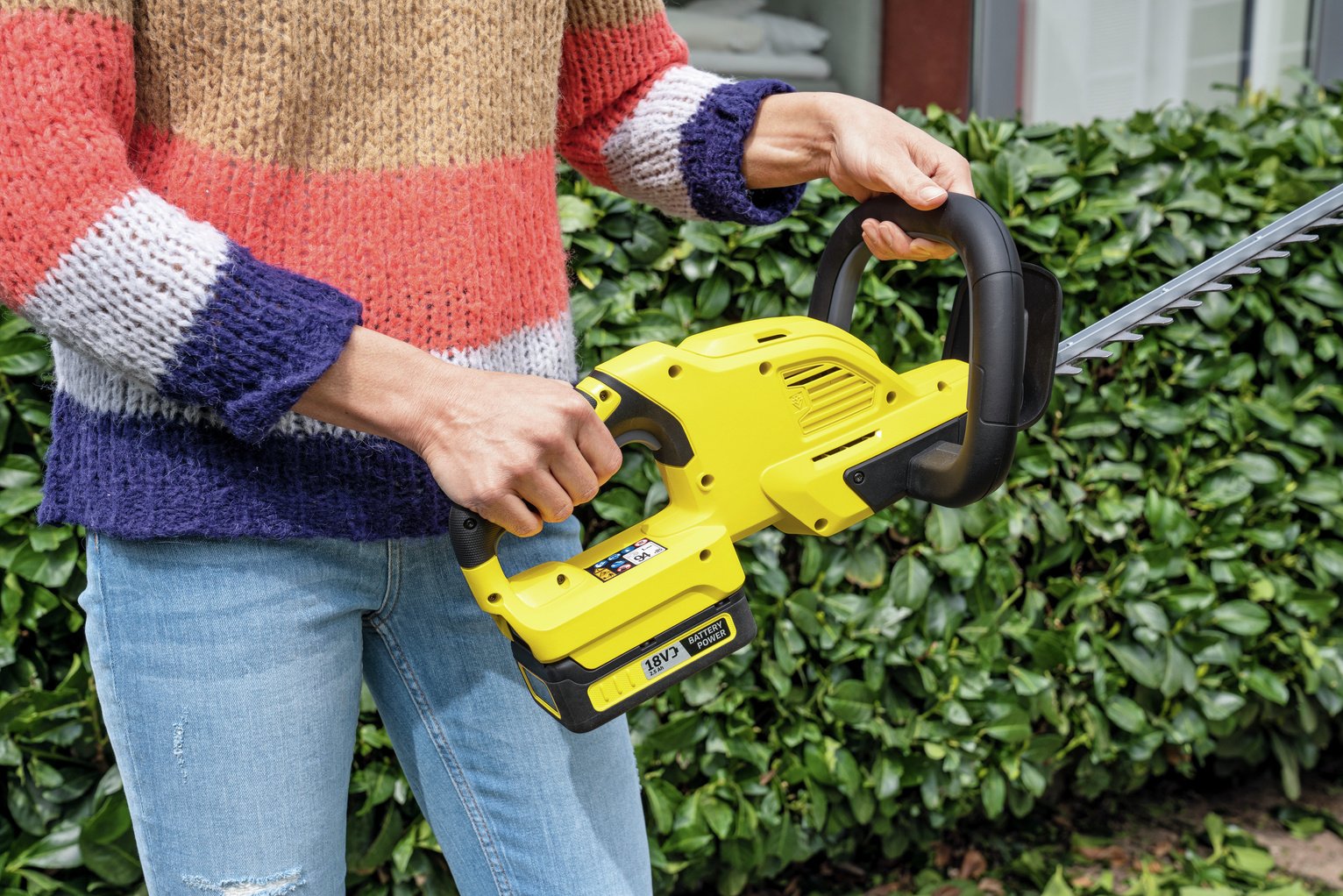 Karcher 45cm Cordless Hedge Trimmer Review