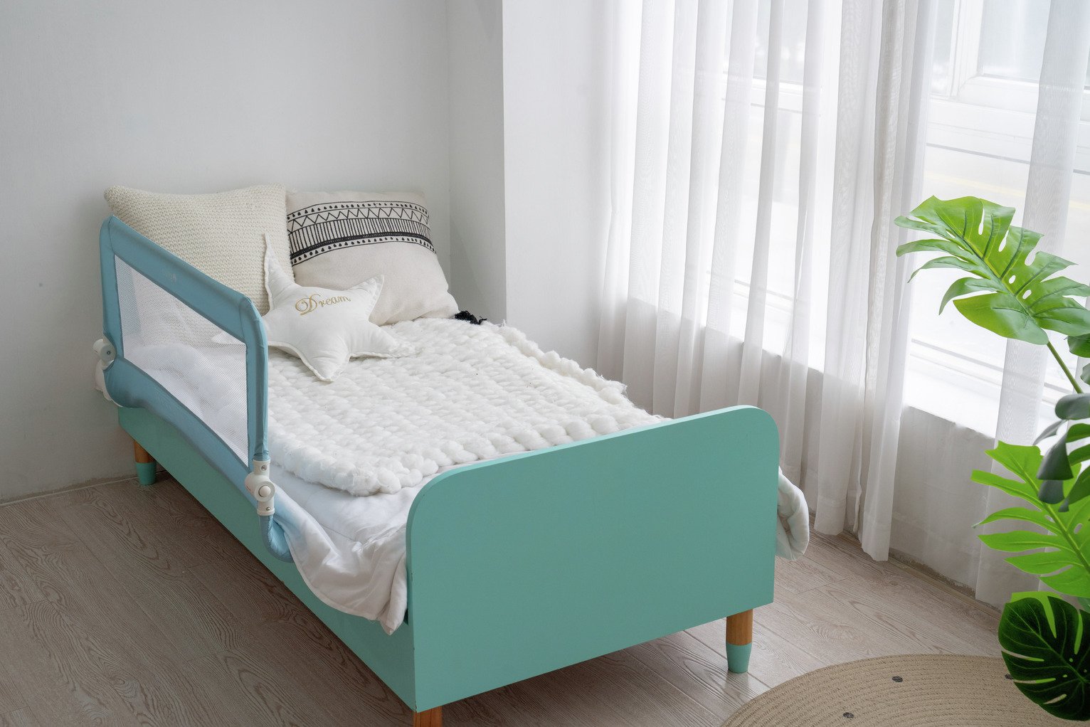 Cuggl Blue Bed Rail review