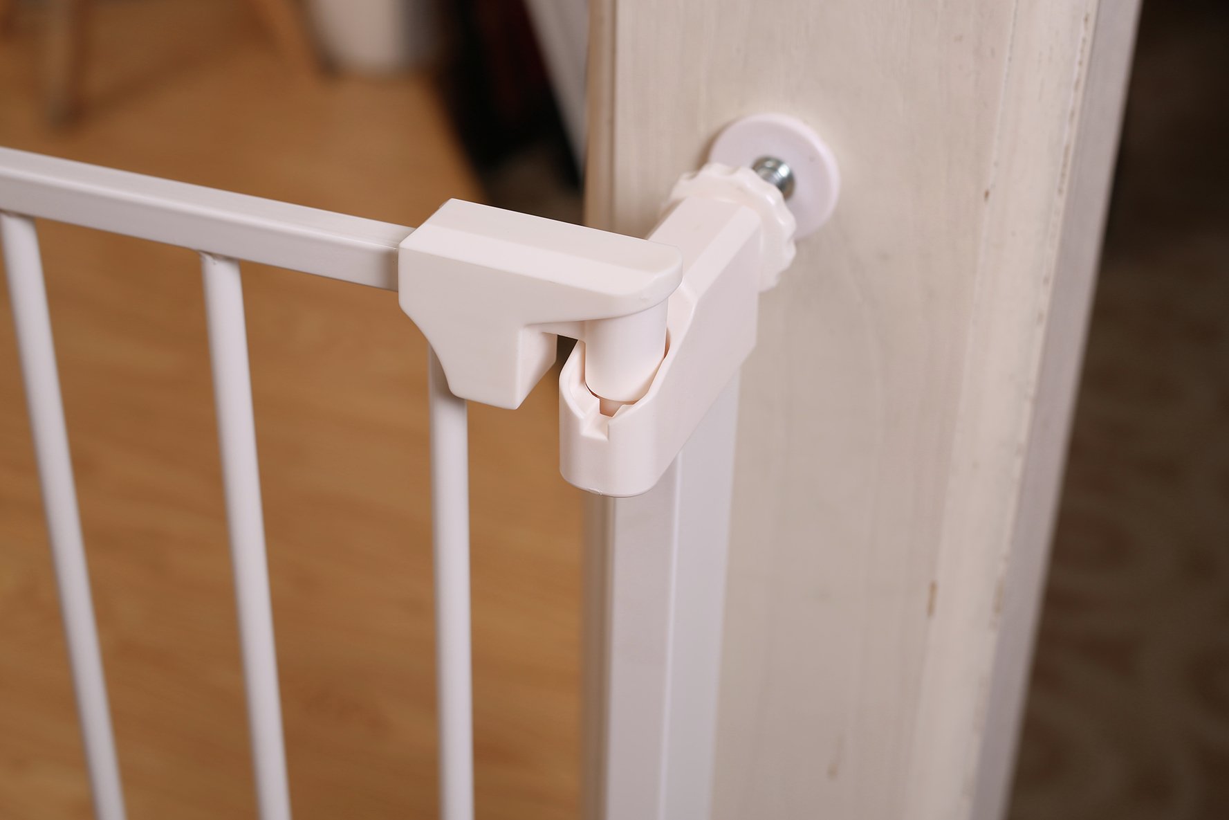 cuggl auto close metal gate
