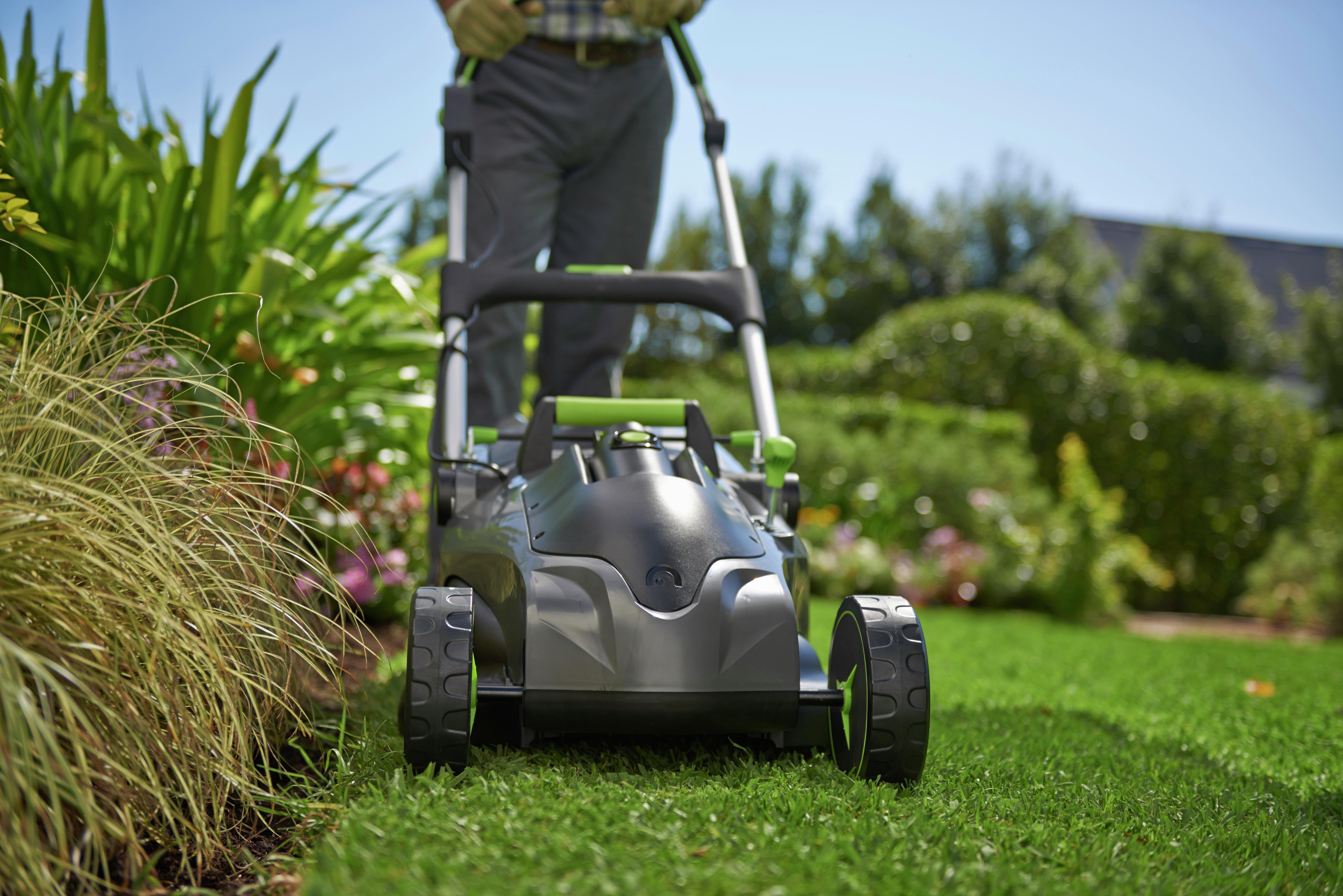 Gtech 43cm Cordless Rotary Lawnmower Reviews
