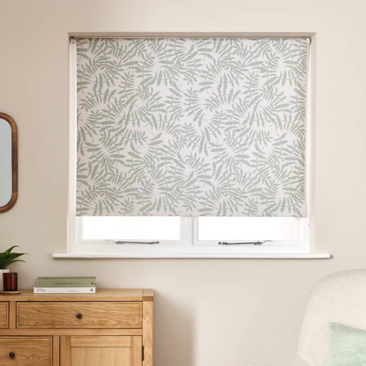 Argos Home Leaf Print Blackout Green Roller Blind - 180cm 0