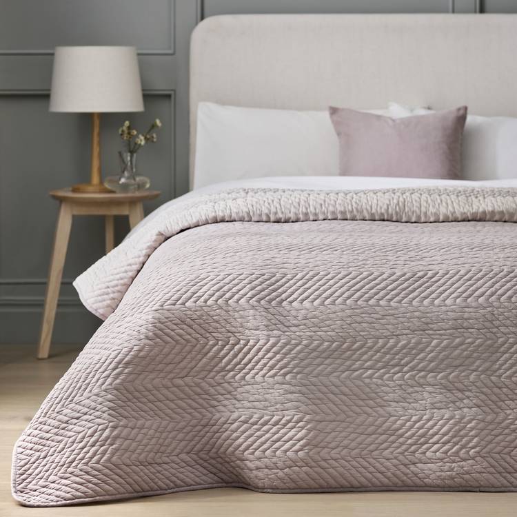 Argos Home Herringbone Quilted Bedspread - Blush - 260x260cm 0