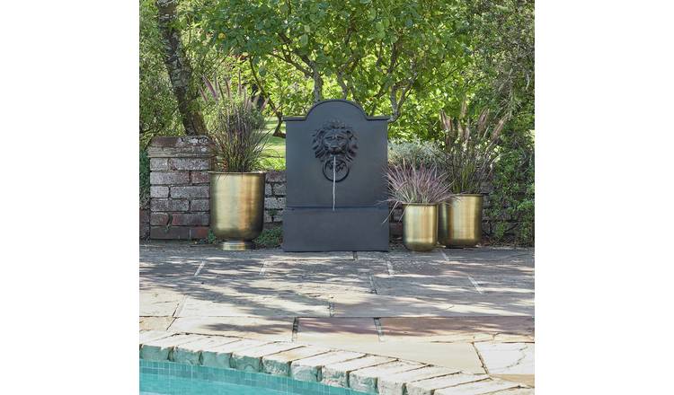 Ivyline Outdoor Luxury Lion Water Feature