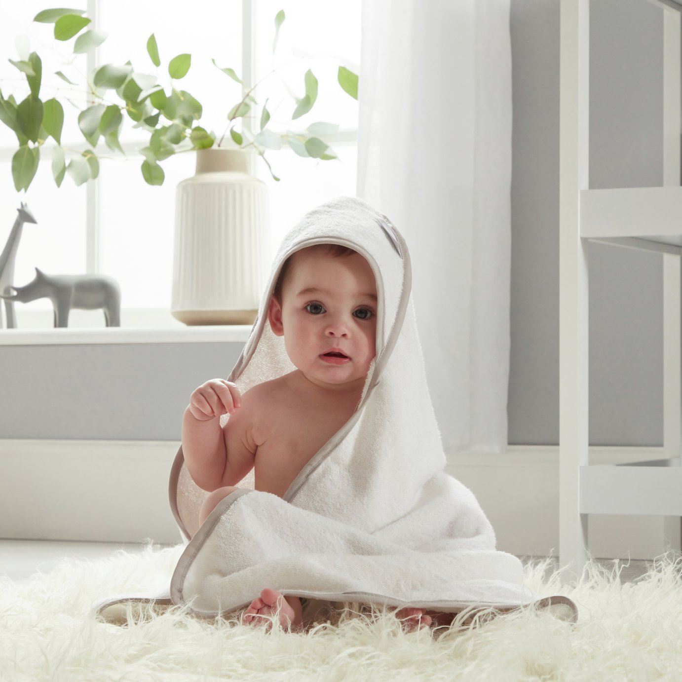 Shnuggle Hooded Towel Review