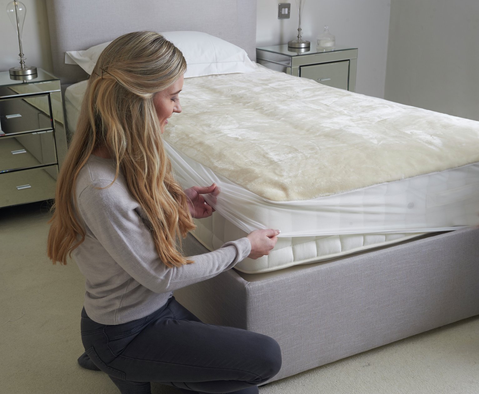 dreamland intelliheat fleecy mattress protector double