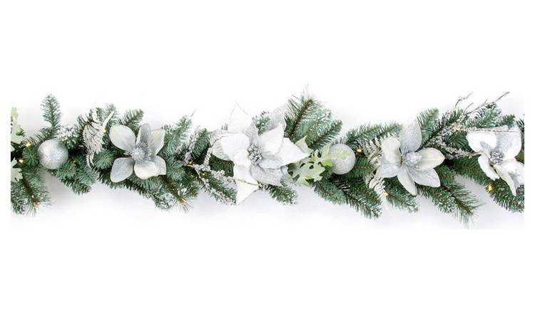 pre lighted christmas wreaths garland