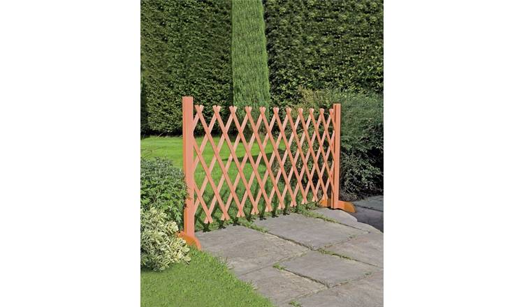 Wooden Expanding Fencing