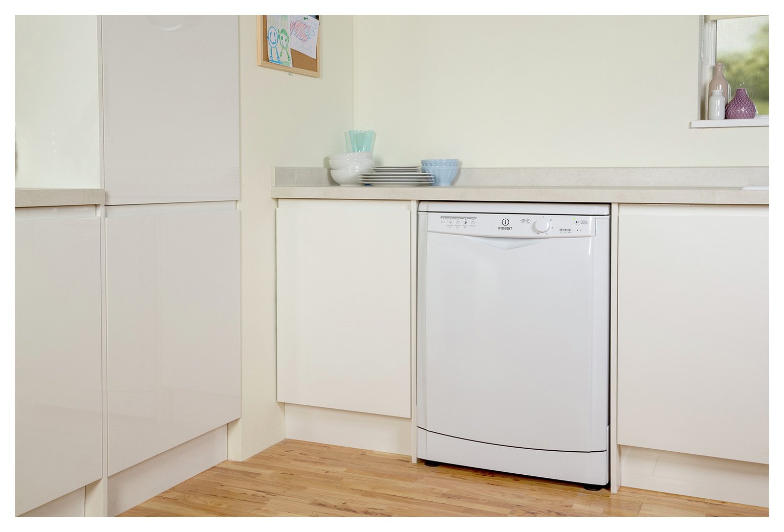 Indesit DFG15B1 Full Size Dishwasher Reviews