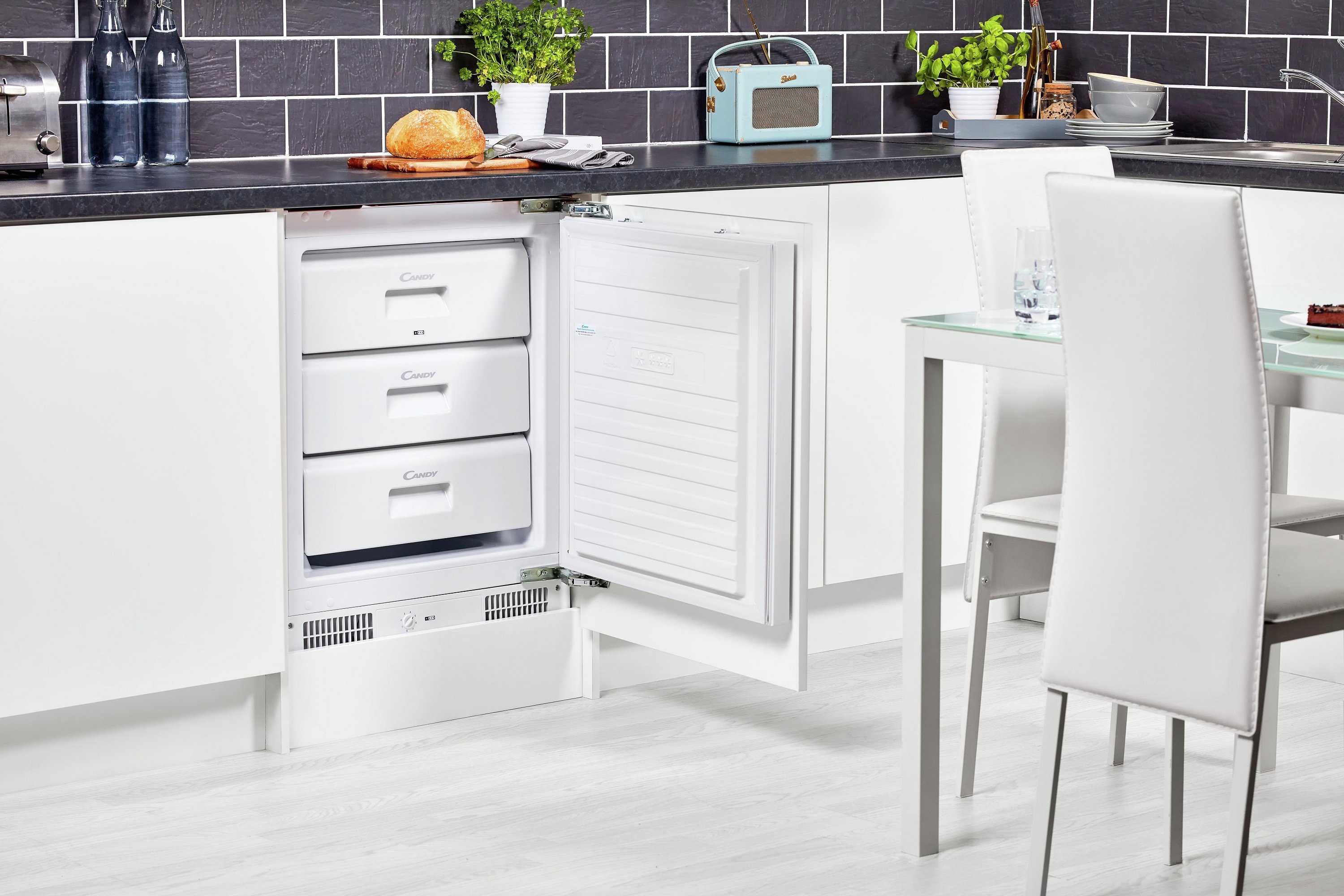 Candy CFU130EK Integrated Under Counter Freezer Reviews