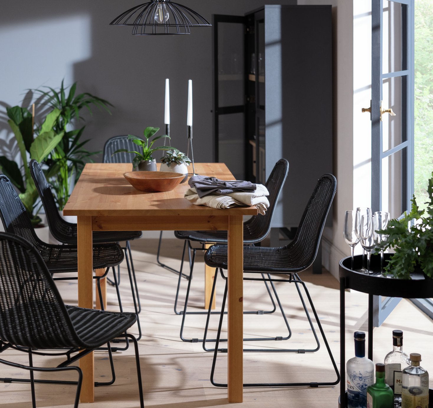 Argos Home Ashdon Solid Pine 6 Seater Dining Table Review