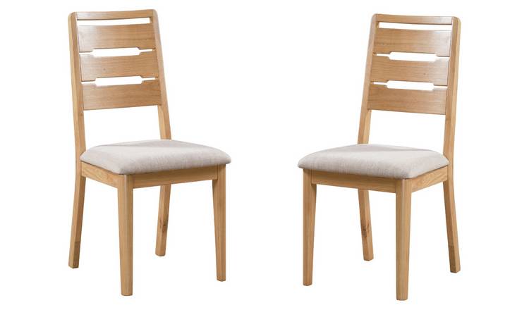 Julian Bowen Curve Pair of Dining Chairs - Oak