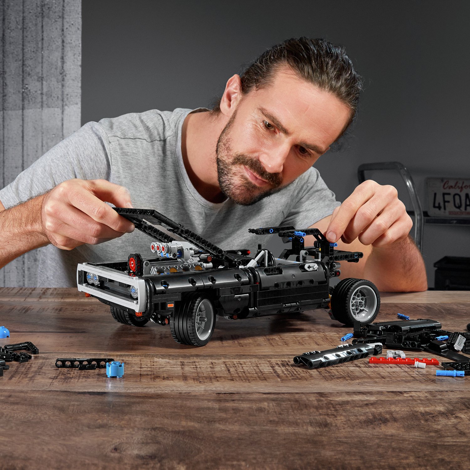 LEGO Technic Fast & Furious Dom's Dodge Charger Set Review