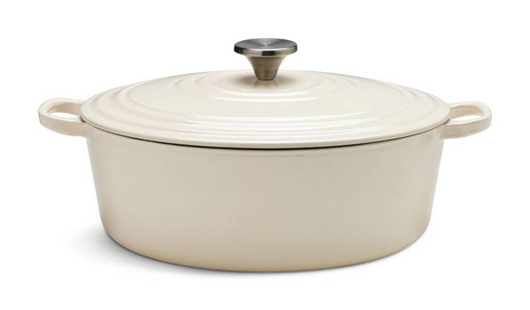 Habitat 4.7 Litre Cast Iron Casserole Dish - Cream