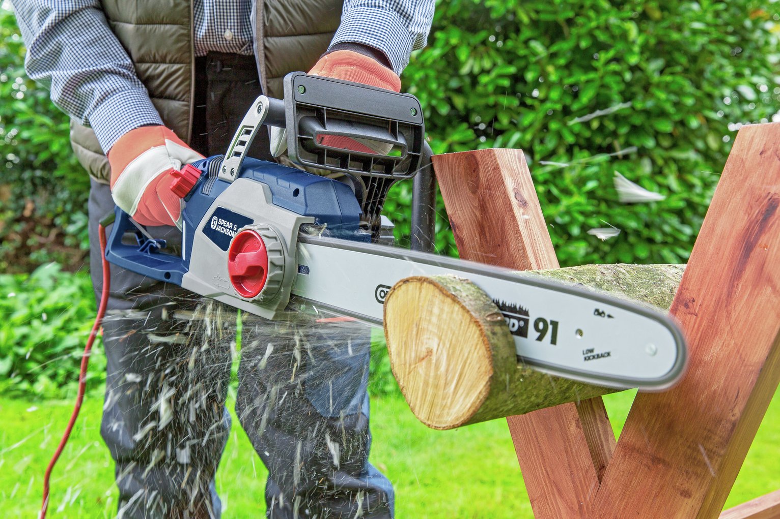 Spear & Jackson S2040EC 40cm Corded Electric Chainsaw 2000W at Argos Reviews