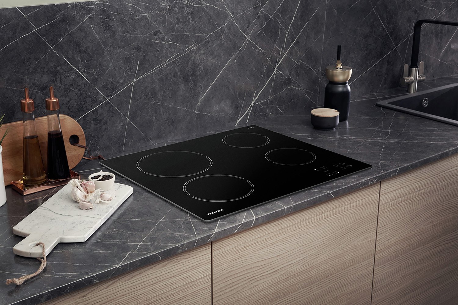 Hotpoint HR651CH Electric Ceramic Hob Reviews Updated July 2024