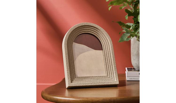 Habitat Cream Arch Wooden Picture Frame - 5x7"