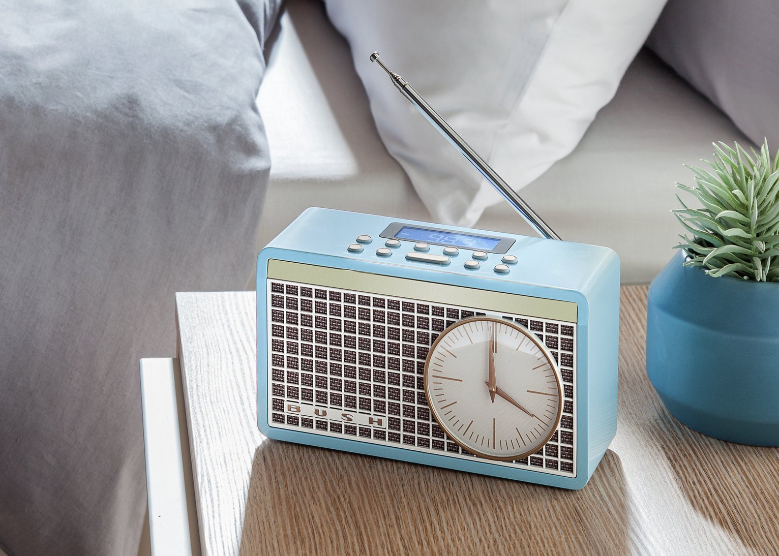 Bush Classic Retro Analogue Clock Radio Reviews