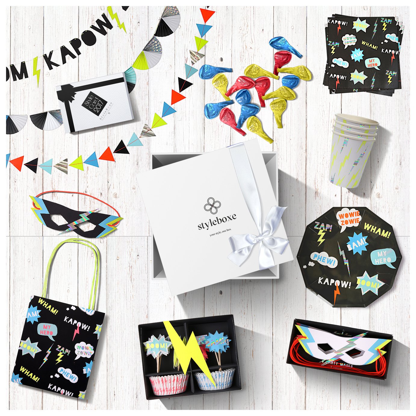 Superhero Go! Party Decorations Set for 8 Guests