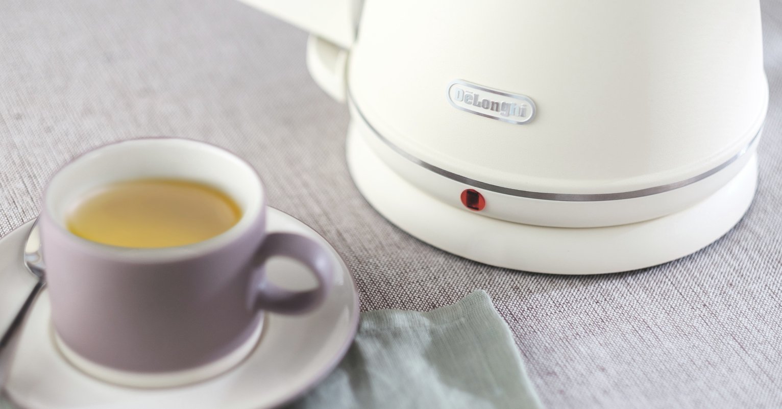 De'Longhi KBX3016.BG Argento Flora Kettle Reviews