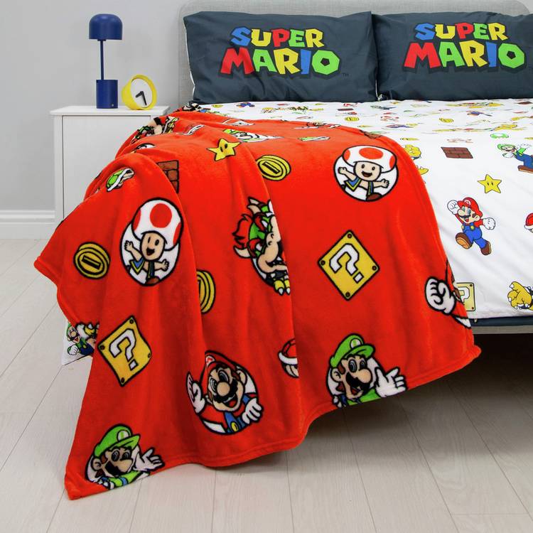 Nintendo Mario Fleece Throw - Red - 100x150cm 0