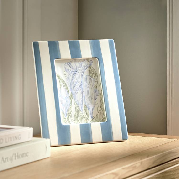 Habitat Blue Ceramic Stripe Picture Frame - 5x7" 0