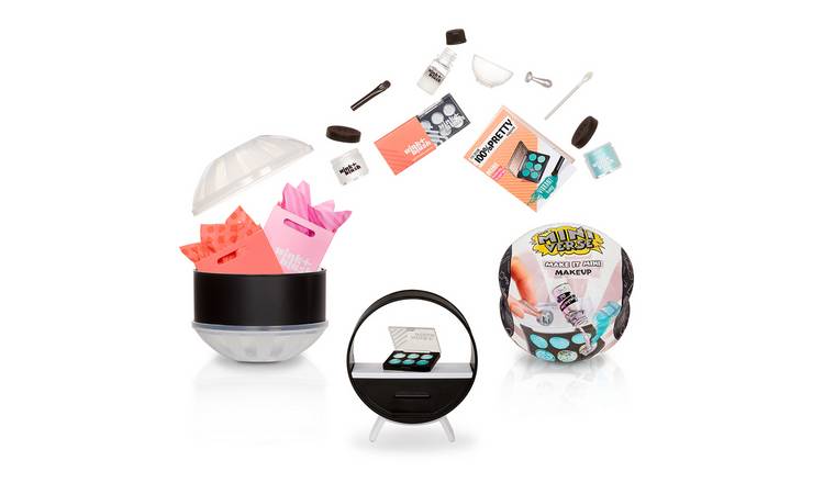 MGA's Miniverse Make It Mini Make Up Collactable
