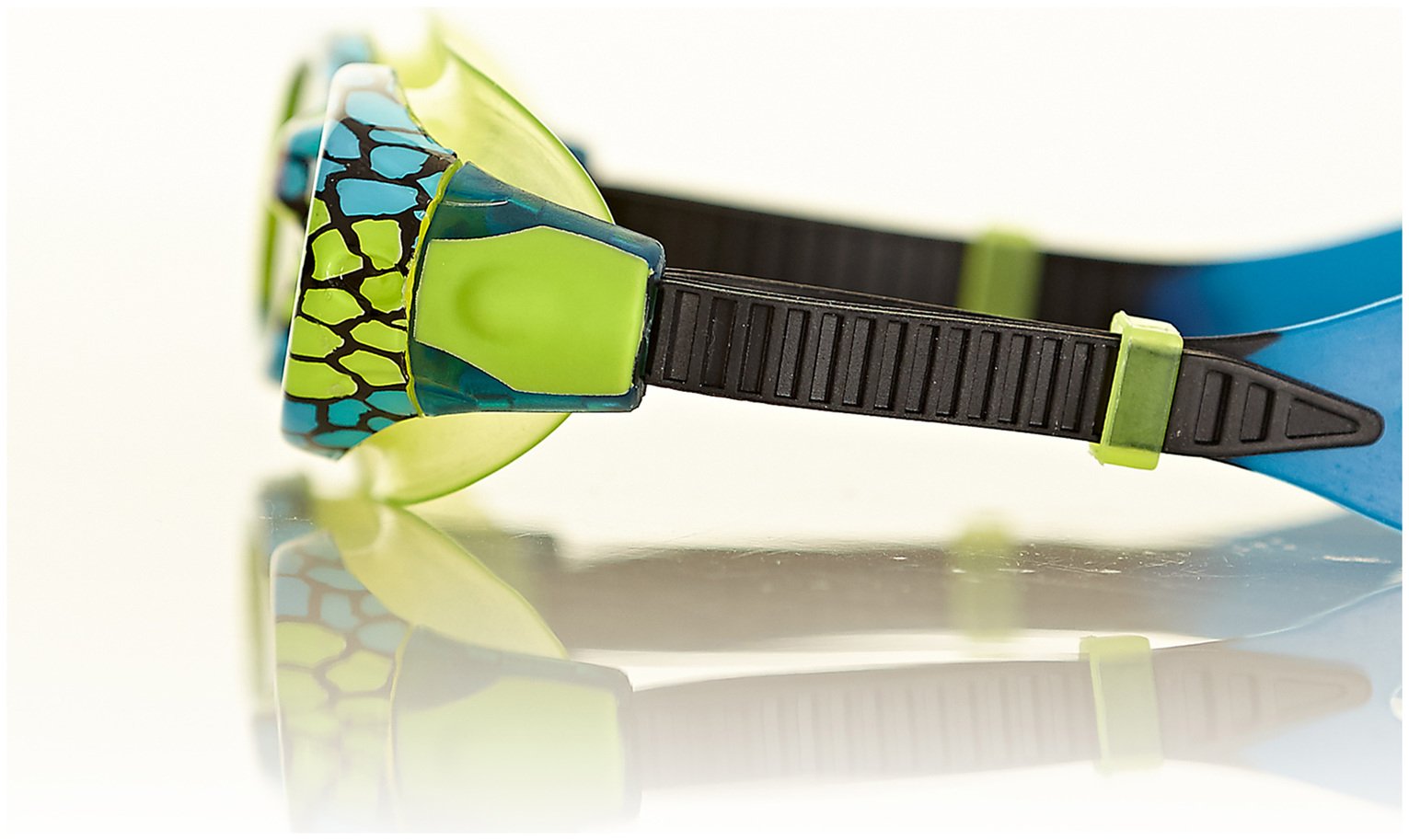 Zoggs Sea Demon Hologram Goggles. Reviews