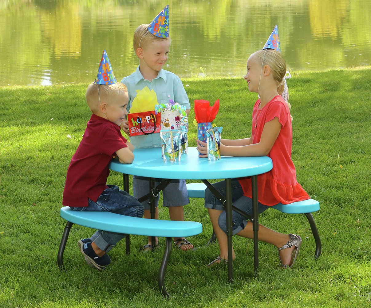 Lifetime Children's Oval 4 Seater Picnic Table Review