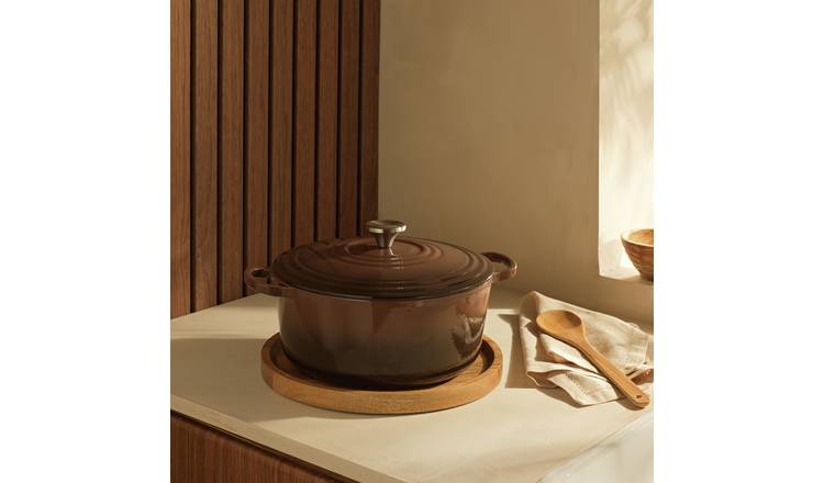 Habitat 4 Litre Shallow Cast Iron Casserole Dish - Chocolate