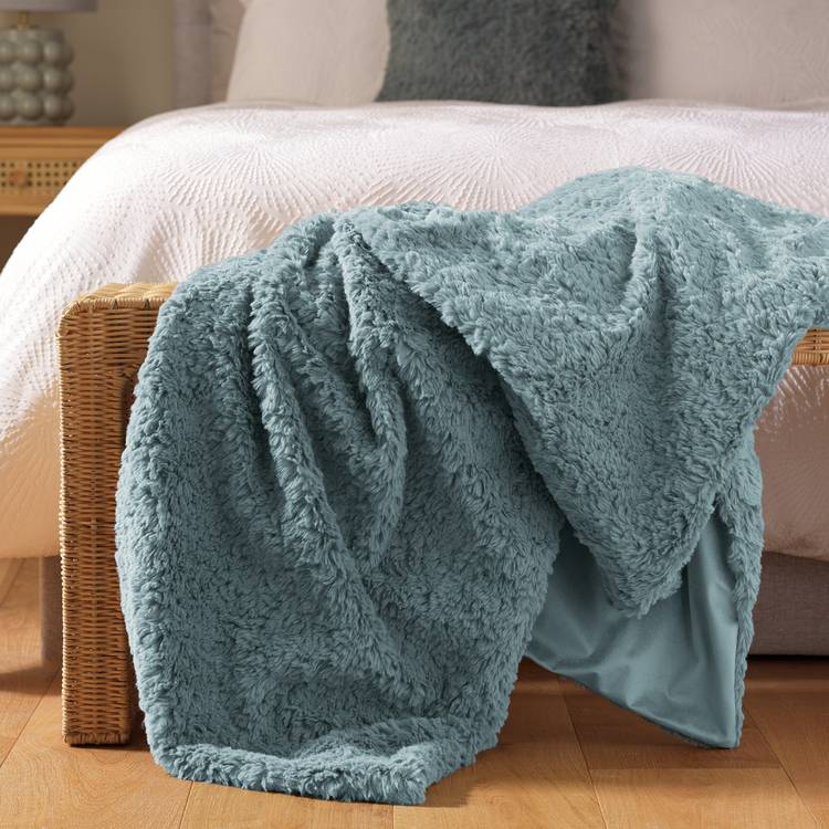Habitat Faux Fur Textured Throw - Blue - 125x150cm 0