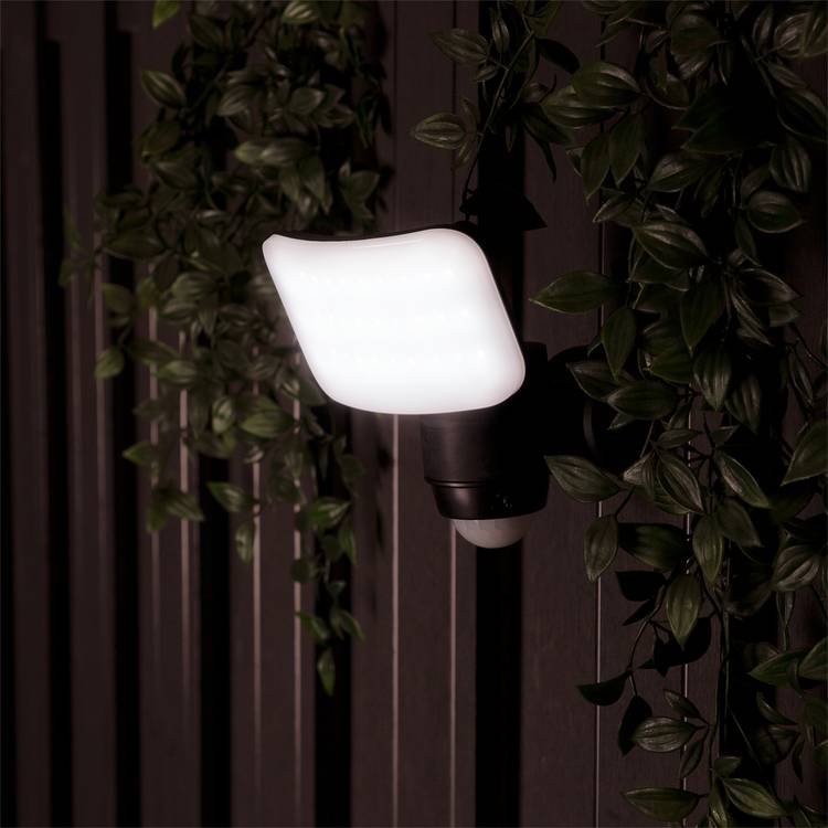 Smartwares LED Battery PIR Light - 5W 0