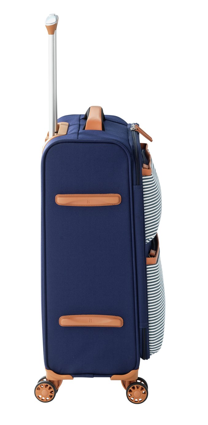 amazon it luggage 4 wheels