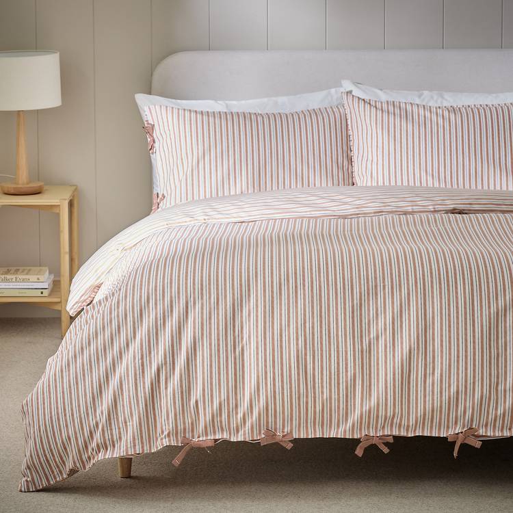 Habitat Textured Stripe with Ties Rust Bedding Set - Single 0