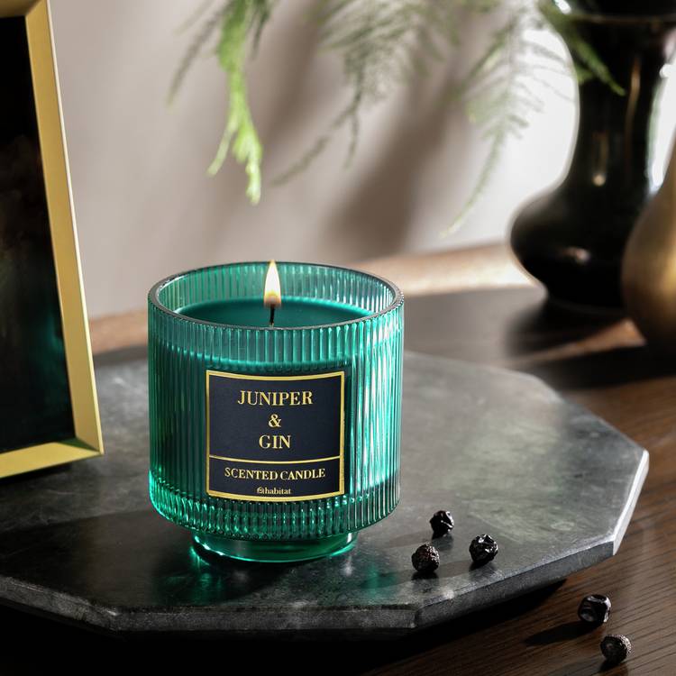 Habitat Medium Boxed Candle - Juniper & Gin 0