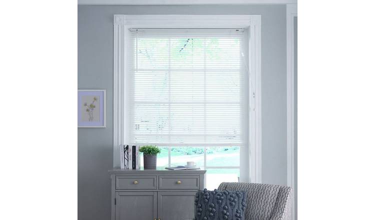 Little Black Book Basswood White 25mm Venetian Blind - 130cm