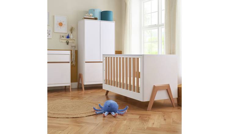 Tutti Bambini Fuori 3 Piece Nursery Furniture Set - White