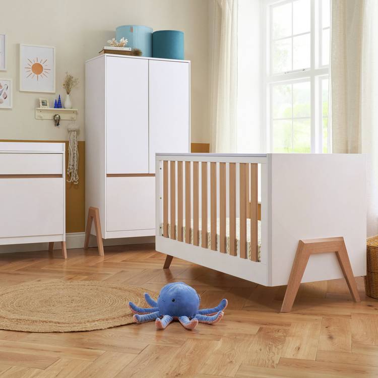 Tutti Bambini Fuori 3 Piece Nursery Furniture Set - White 0