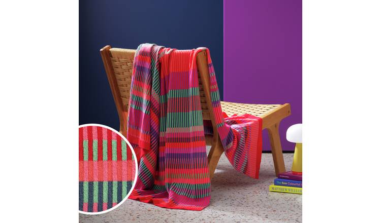 Margo Selby Buster Knitted Throw - Red - 150x125cm