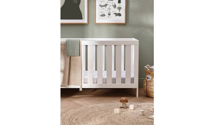 Silver Cross Bromley Cot Bed and Mattress - White