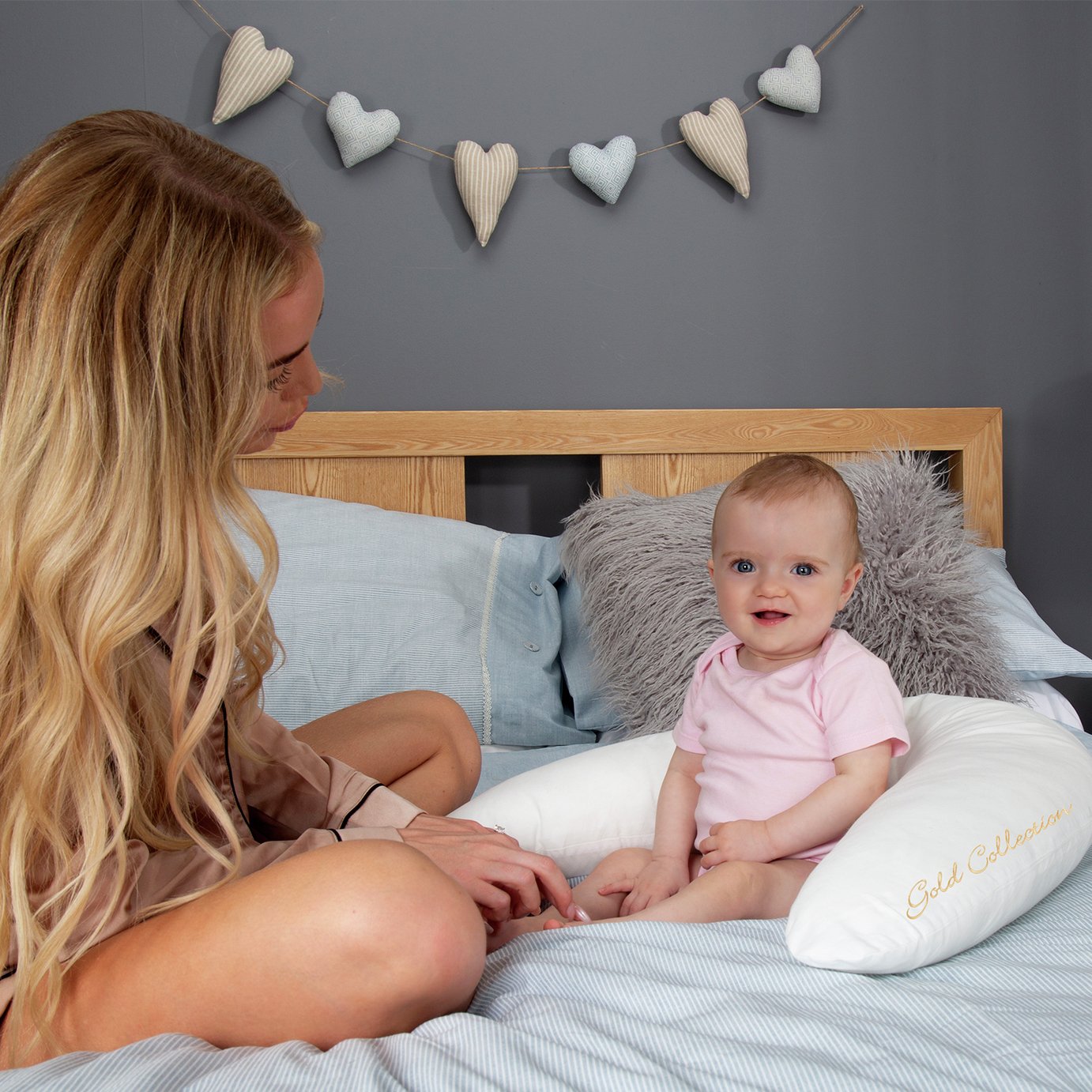 Mother&Baby Organic Cotton Baby Feeding Pillow Review