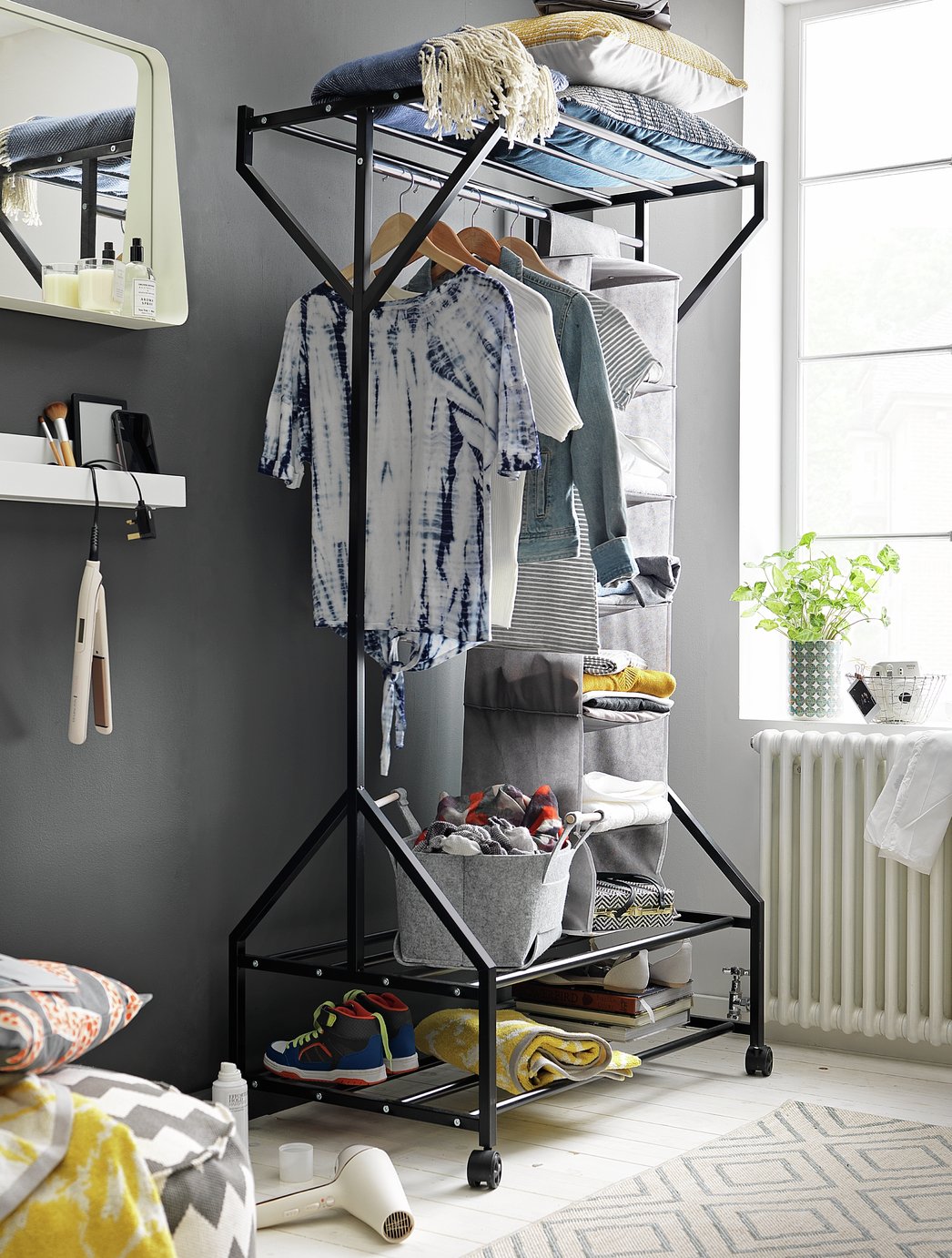 Argos Home Gosford Clothes Rail - Black