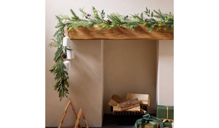 Habitat Blueberry and Cinnamon Christmas Garland