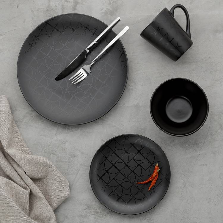 Argos Home Geo 16 Piece Stoneware Dinner Set - Black 0