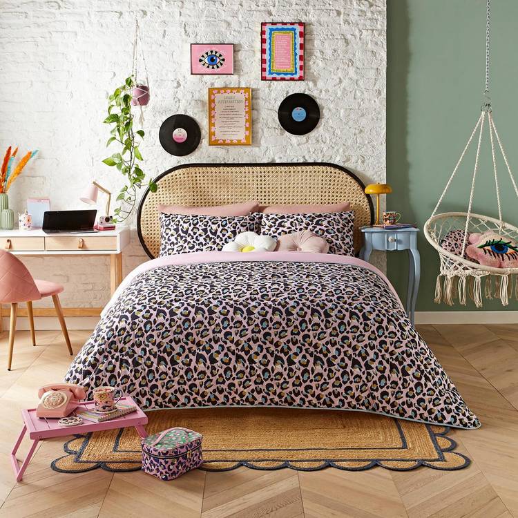 Night Lark Seasonal Leopard 10.5 Tog Duvet Set - Double 0