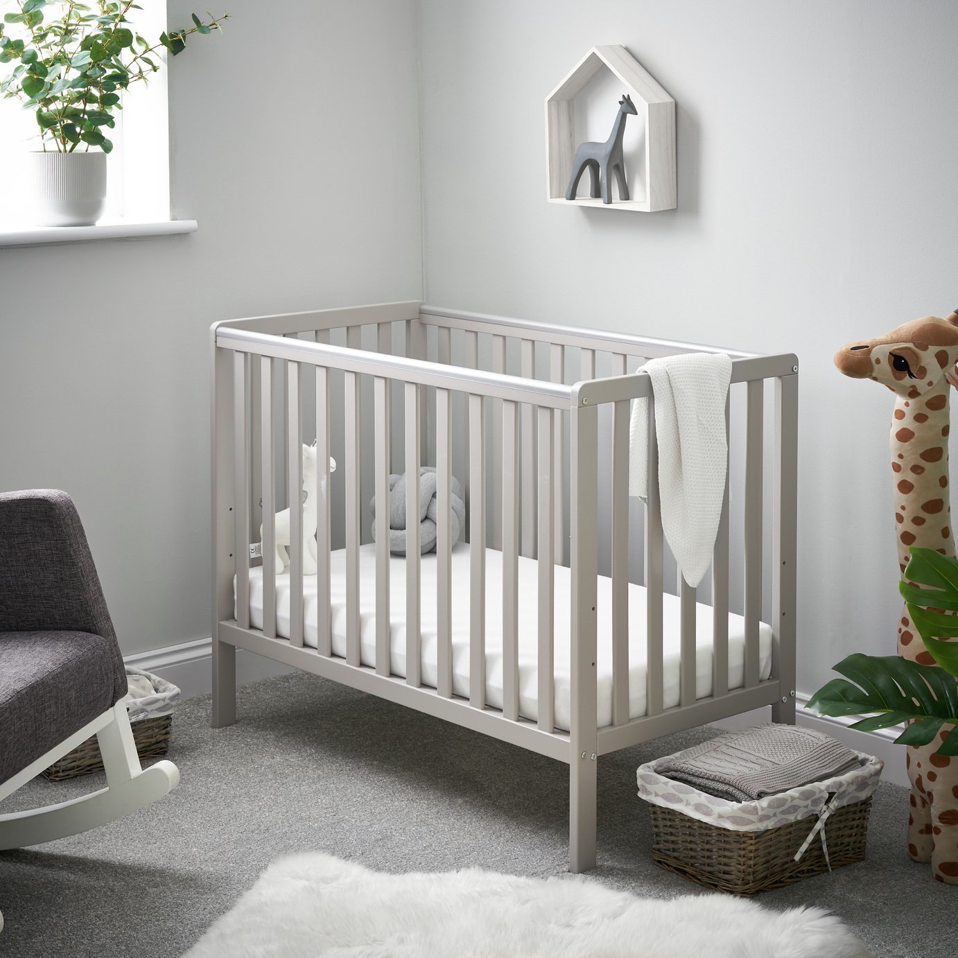 Obaby Bantam Space Saver Cot and Mattress Review