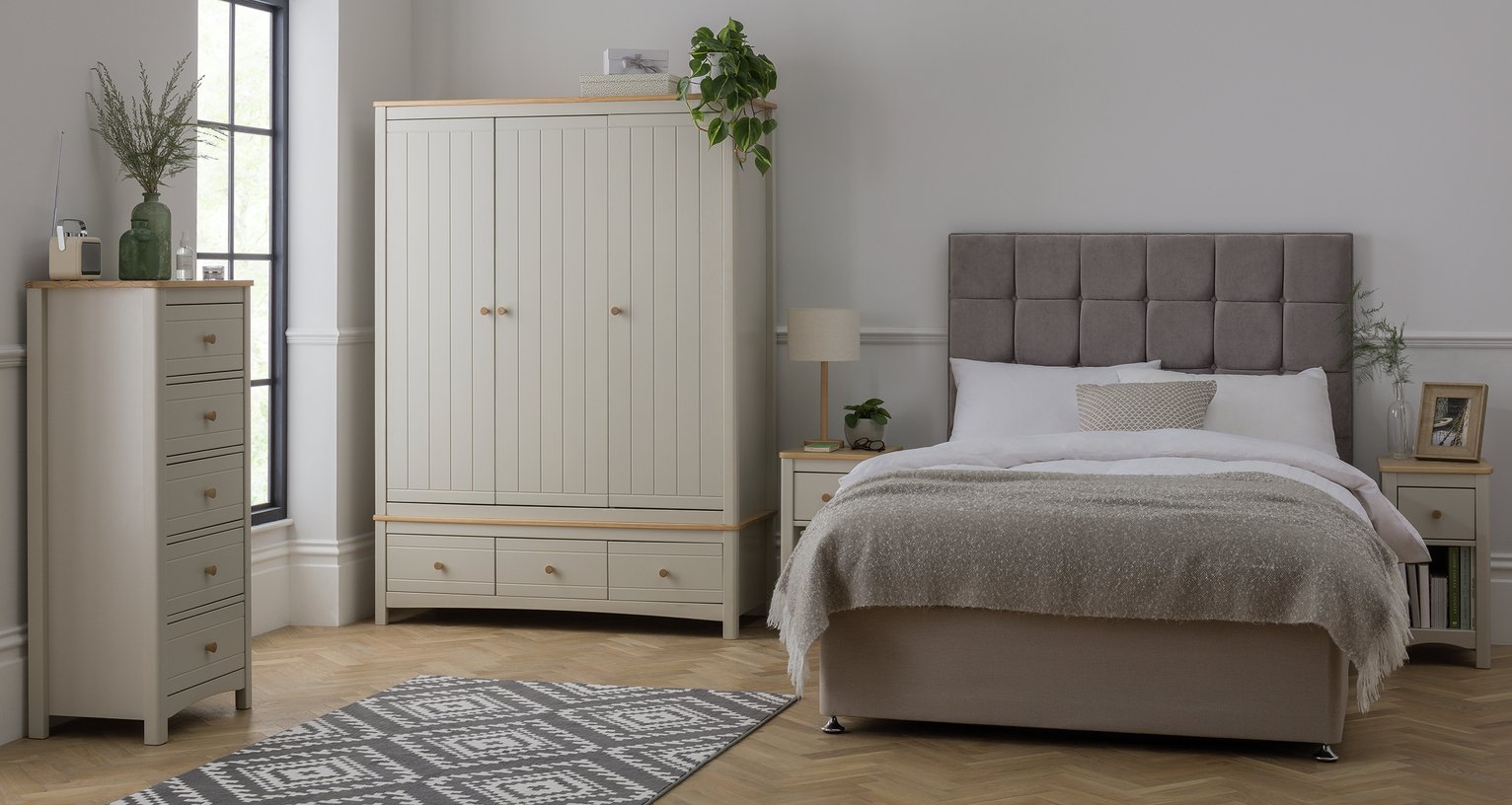 Argos Home Bournemouth 4 Piece 3 Dr Wardrobe Set -Light Grey Review