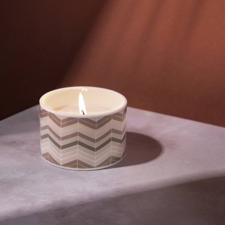 Fired Earth Medium Candle - Darjeeling & Damask Rose 0